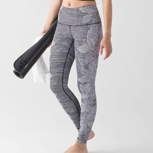 Dottie Tribe Wunder Under Lululemon
